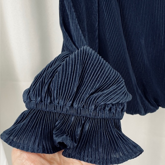 Lush Ribbed Satin One Shoulder Top Navy Blue Size XL Long Sleeve Cropped… - Picture 5 of 8